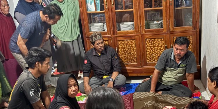 Bentuk kepedulian Terhadap Warga Binaan, Polsek Baras Sambangi Rumah Duka Korban Yang Diterkam Buaya