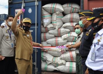 Gubernur Sulteng Lepas 63,78 Ton Expor Rempah-rempah Perdana ke Vietnam dan Tiongkok