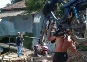 Didin Hendrawan : Pemkab Purwakarta Lamban Tangani Tanah Longsor di Desa Pondok Bungur 
