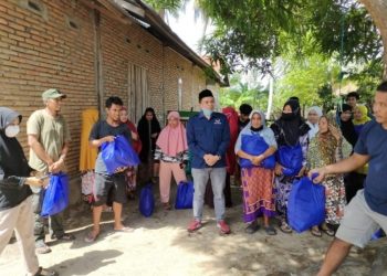 Sambut Hari Raya Idul Fitri : Hatta Kainang Berbagi Paket Sembako
