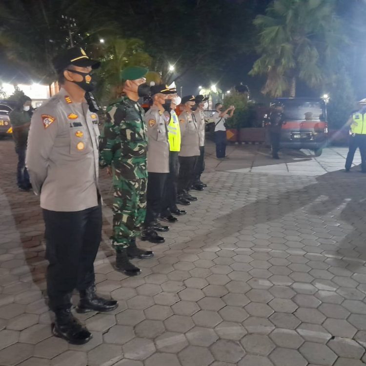 Apel Gabungan TNI-POLRI Digelar di Mapolres Kepulauan Yapen Jelang Persiapan Tutup Tahun