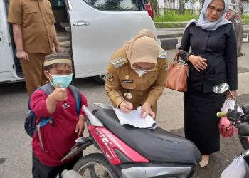Beri Layanan Yang Menjawab Kebutuhan Warga, Bupati Mamuju Lakukan Ini. Apa Yang di Lakukan ?