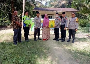 Peduli Warga Tak Mampu, Mahasiswa Ucapkan Terima Kasih Kepada Kapolsek Tambang
