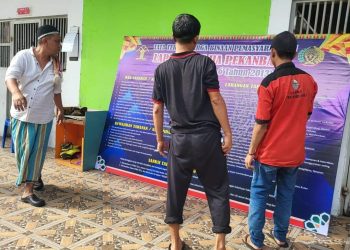 Edukasi Hak dan Kewajiban WBP, Petugas Lapas Perbaiki Kembali Peraturan Tata Tertib yang Rusak