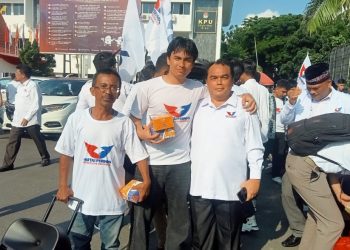 Luar Biasa, Robert Hendrico Ikut Mendaftar Bacaleg 2024 dari Partai Perindo