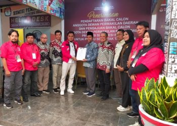 DPW PSI Sulbar Sambangi KPUD Provinsi Daftarkan Caleg Terbaiknya