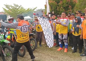 Kapolres Pasangkayu Lepas Ratusan Raider One Day Trail Adventure Sambut HUT Bhayangkara Ke 77