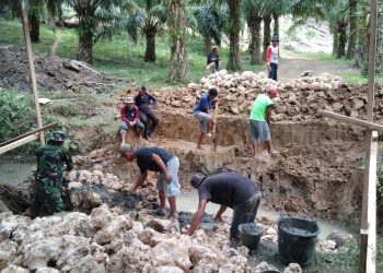 Dihari Ke-3, Satgas TMMD Kodim 1427 Pasangkayu, Terus Ganjot Pembuatan Plat Duicker Didesa Ako