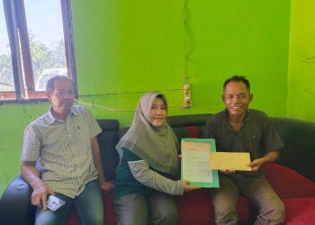 Prioritaskan Masalah Pendidikan, PT Letawa Bantu Sekolah Darurat di Desa Lariang Melalui Program CSR