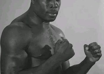 Frank Bruno Dengan Segudang Pengalaman dan Prestasi Hingga Mencapai Puncak Juara Dunia