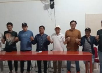 Tim Pemenangan Yaumil-herny adakan konfirmasi pers Berdasarkan Quick Count di Kantor PDIP Perjuangan Pasangkayu