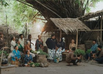 “Karya Seni Pernikahan: Doris dan Rahmatia Menggabungkan Budaya dan Kreativitas”