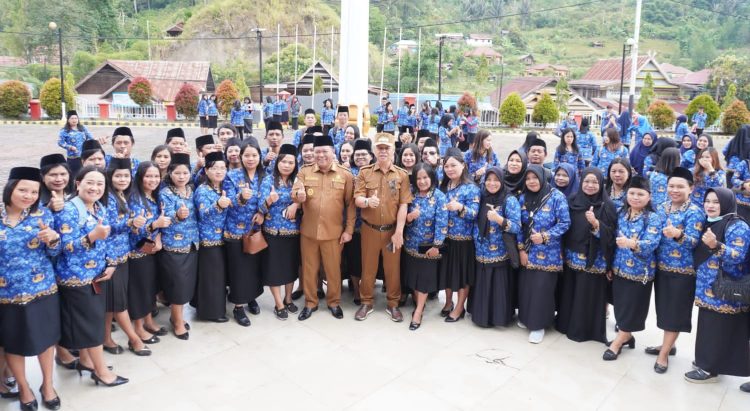 Resmi! Bupati Mamasa Serahkan SK Perpanjangan P3K, Beri Pesan Tegas Soal Kinerja