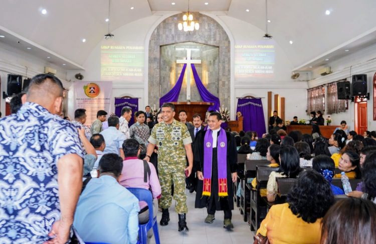 Bukan Hanya Tugas TNI: Danrem Serukan Jemaat GBKP Ikut Jaga Ketertiban Pekanbaru