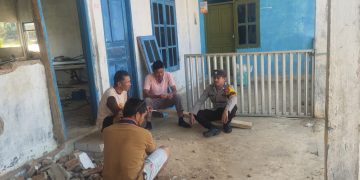 Bhabinkamtibmas Polsek Aralle Terapkan Door to Door System Pererat Hubungan dengan Warga