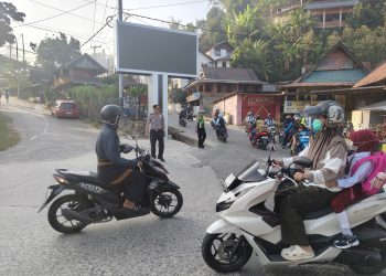 Atur Lalu Lintas, Kapolres dan Wakapolres Mamasa Turun Lapangan