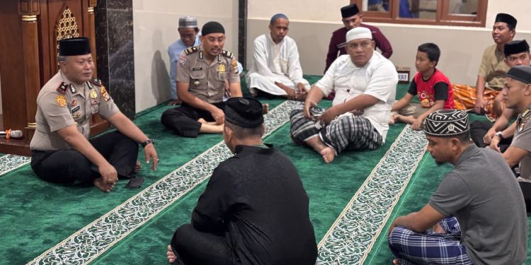 Lewat Program Subuh Keliling, Polres Pasangkayu Bangun Kedekatan dengan Masyarakat