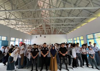 Tim Satgaswil Densus 88 AT Sulbar, Sosialisasikan IRET Dan NVE di SMKS Peduli Bangsa